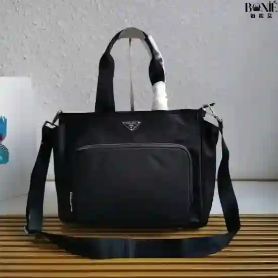 1BG102 - Prada 经典妈咪包