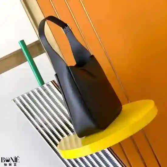 713938 全新升级版 ▪️ROSE▪️ 秋冬新款,韩国明星同款Hobo - Image 4