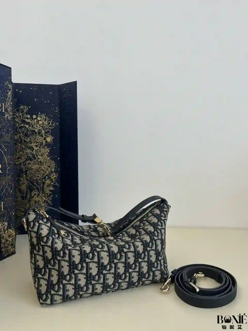 Untitled design - 2 0774 - DIOR 蓝布大号‼️ 专柜饭盒包系列 - Image 9