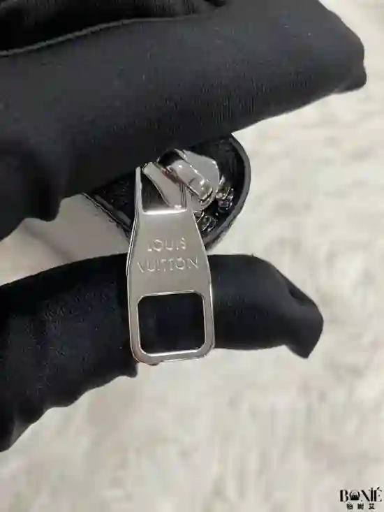 M61694 - Louis Vuiiton Zippy 钱包 - Image 4