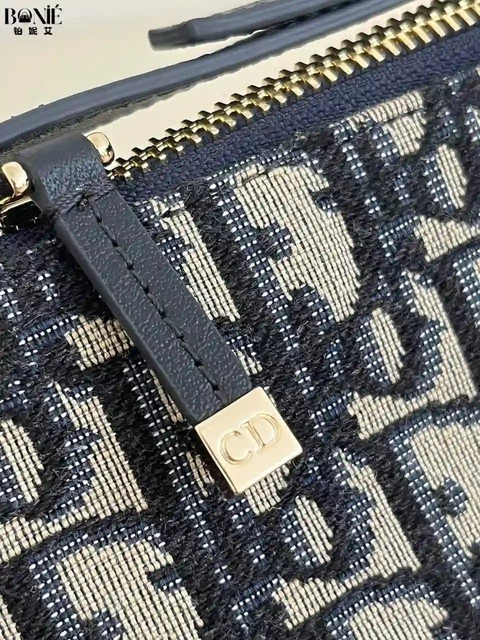 Untitled design - 4 0774 - DIOR 蓝布大号‼️ 专柜饭盒包系列 - Image 10