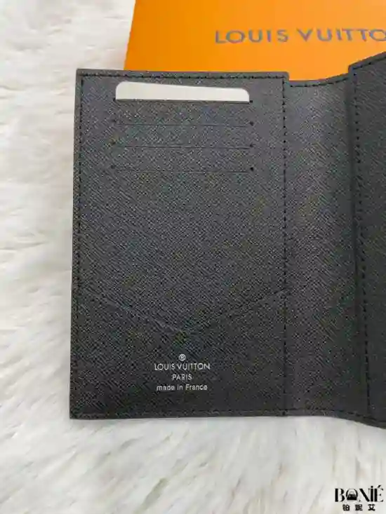M64501 - Louis Vuiiton 护照套 - Image 6