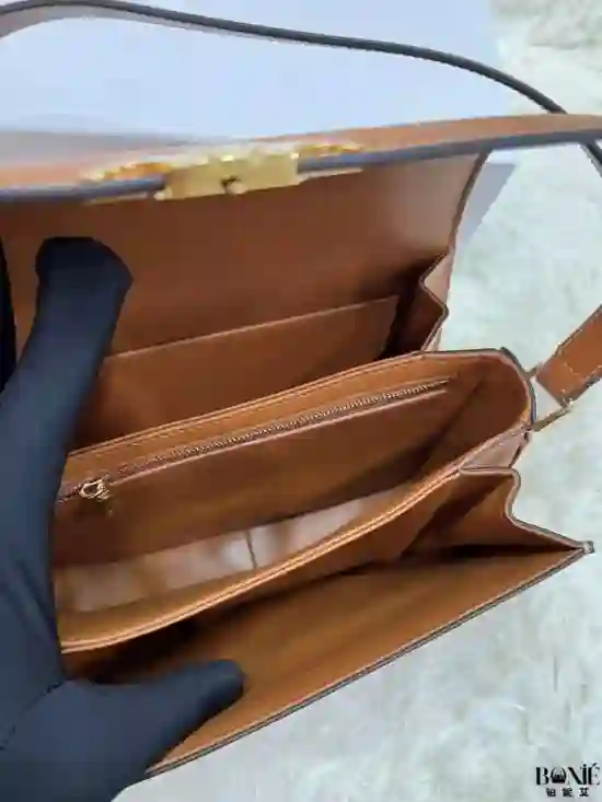 187363 - CELINE Classique Triomphe Bag - Image 4