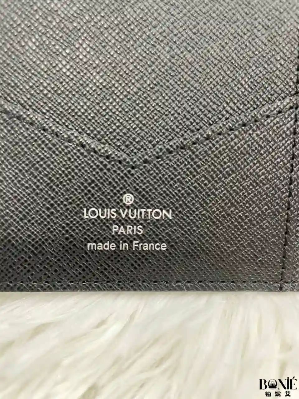 Untitled design - 6 M64501 - Louis Vuiiton 护照套 - Image 7