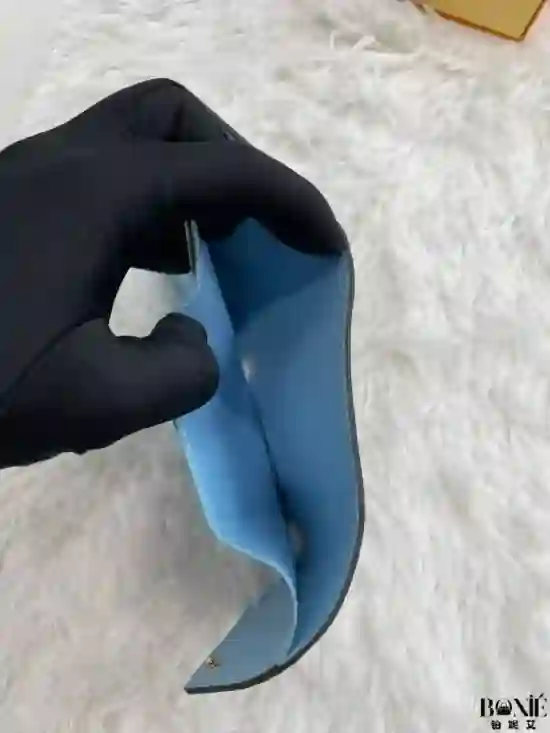 M41938 (金兰) - LOUIS VUITTON Victorine 钱包 - Image 7