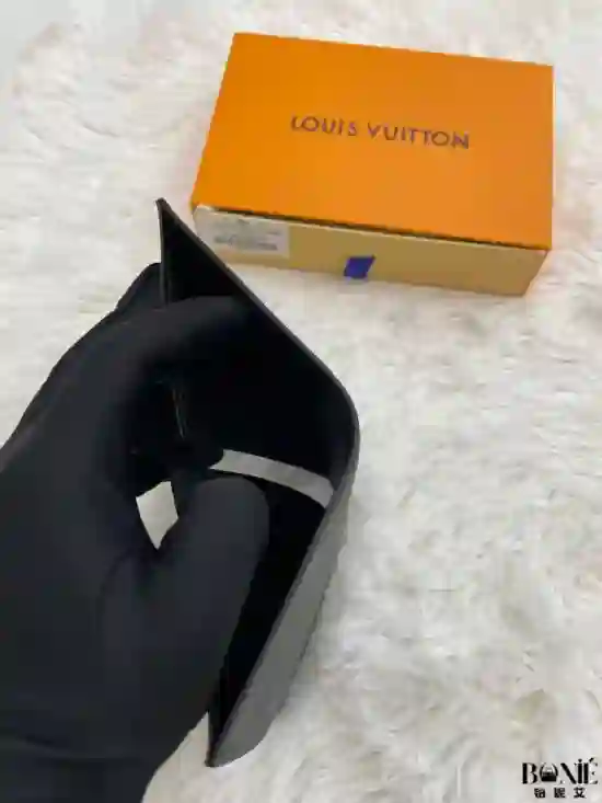 M64501 - Louis Vuiiton 护照套 - Image 4