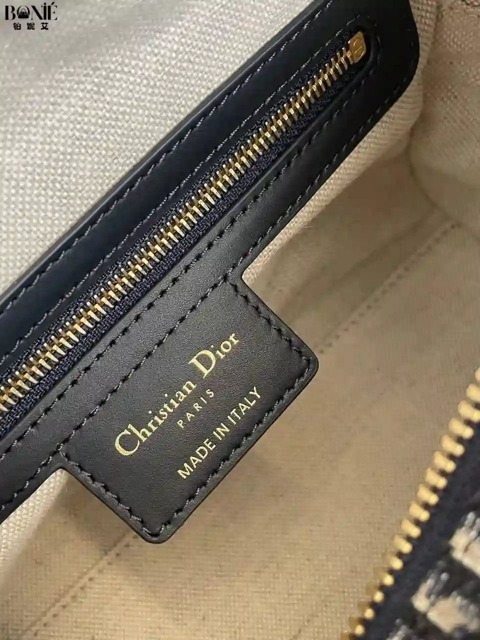 Untitled design - 9 3122 - DIOR Groove 20手袋波士顿 - Image 4