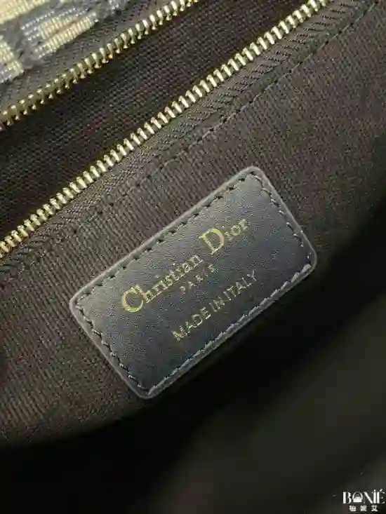 0691 - DIOR 30 Montaigne - Image 6