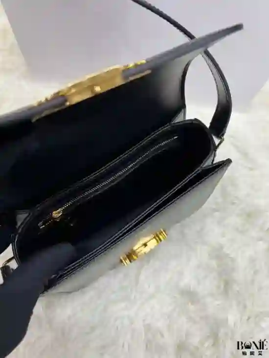 188423 - CELINE Teen Triomphe Bag - Image 10