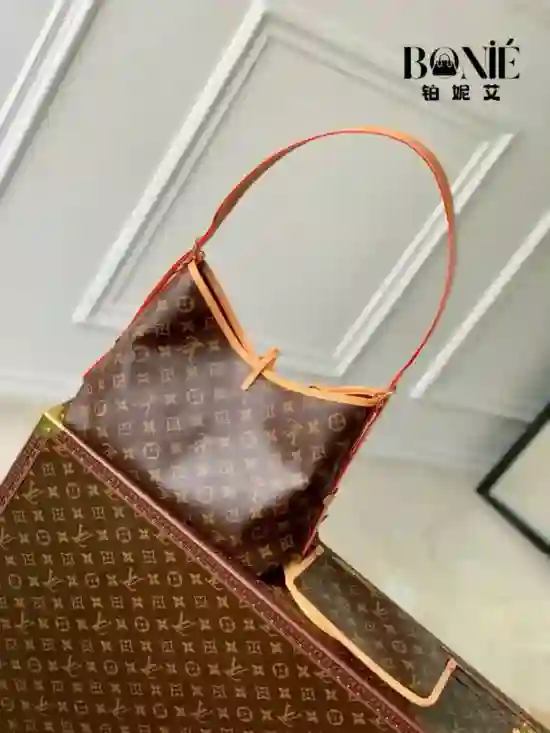 M46203 - CarryAll 小号手袋 - Image 4