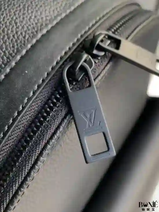 M57079 - Louis Vuiiton Aerogram 双肩包 - Image 4