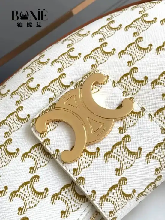 114492BZJ.04LU - CELINE Triomphe Canvas Bag - Image 6