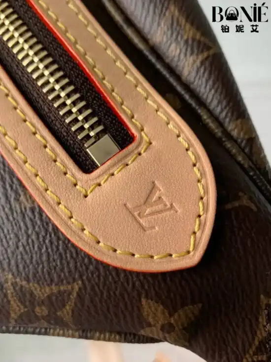 M46784 - Louis Vuiiton 老花 Bumbag 腰包 - Image 9