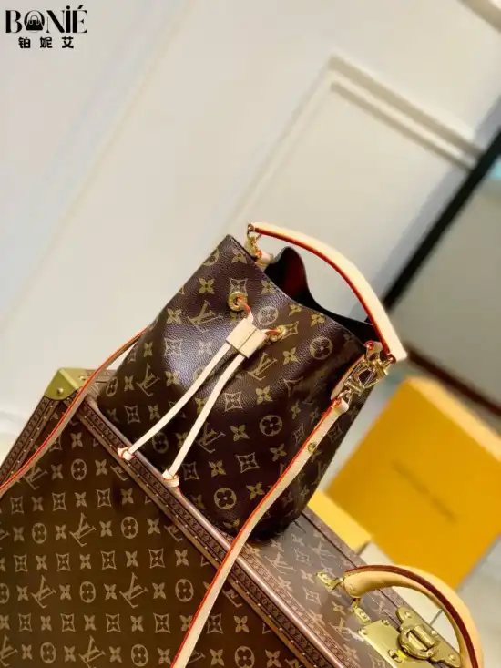 M46581 - Neonoe BB 水桶包 - Image 2