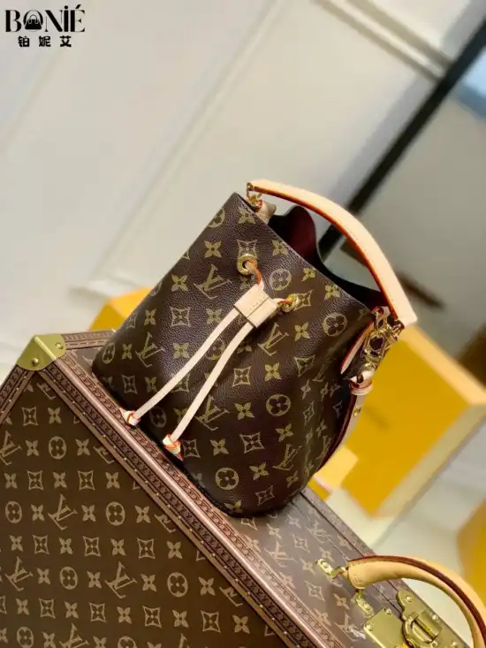 M46581 - Neonoe BB 水桶包