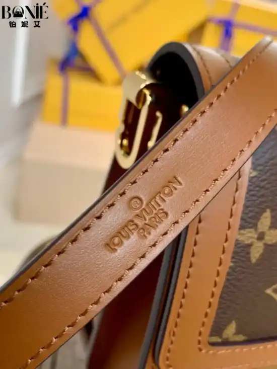 M45959 - Mini Dauphine 小号手袋 - Image 8