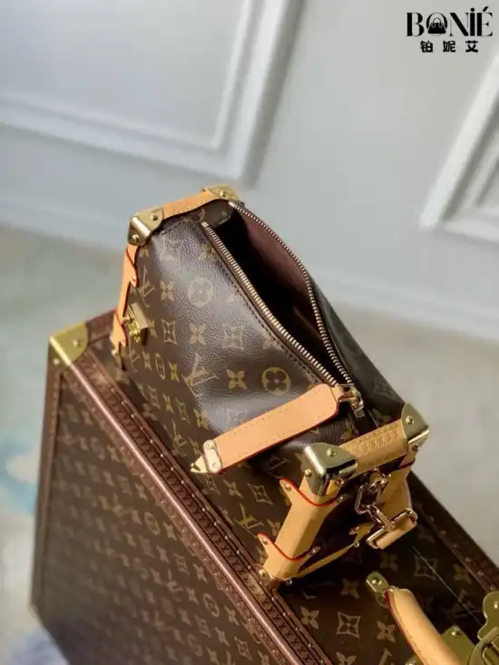 M46358 老花 (黄皮）Side trunk pm 手袋 - Image 8