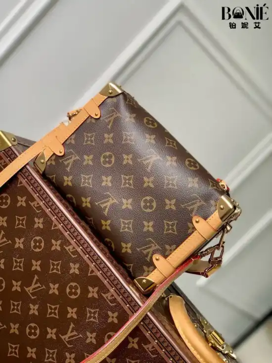 M46358 老花 (黄皮）Side trunk pm 手袋 - Image 3