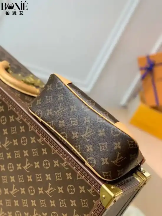 M45832 老花 (黄皮）Odeon 小号手袋 - Image 4