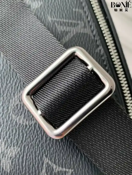 M46035 - Louis Vuiiton Discovery 腰包 - Image 8