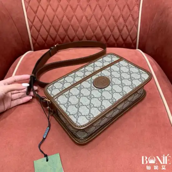 658572 - 𝖦𝗎𝖼𝖼1 情侣款相机包 - Image 4