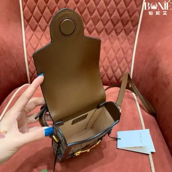 625615 - 𝖦𝗎𝖼𝖼1 马衔扣情侣包 - Image 6