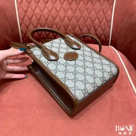 671623 - 𝖦𝗎𝖼𝖼1 迷你肖战托特 - Image 5